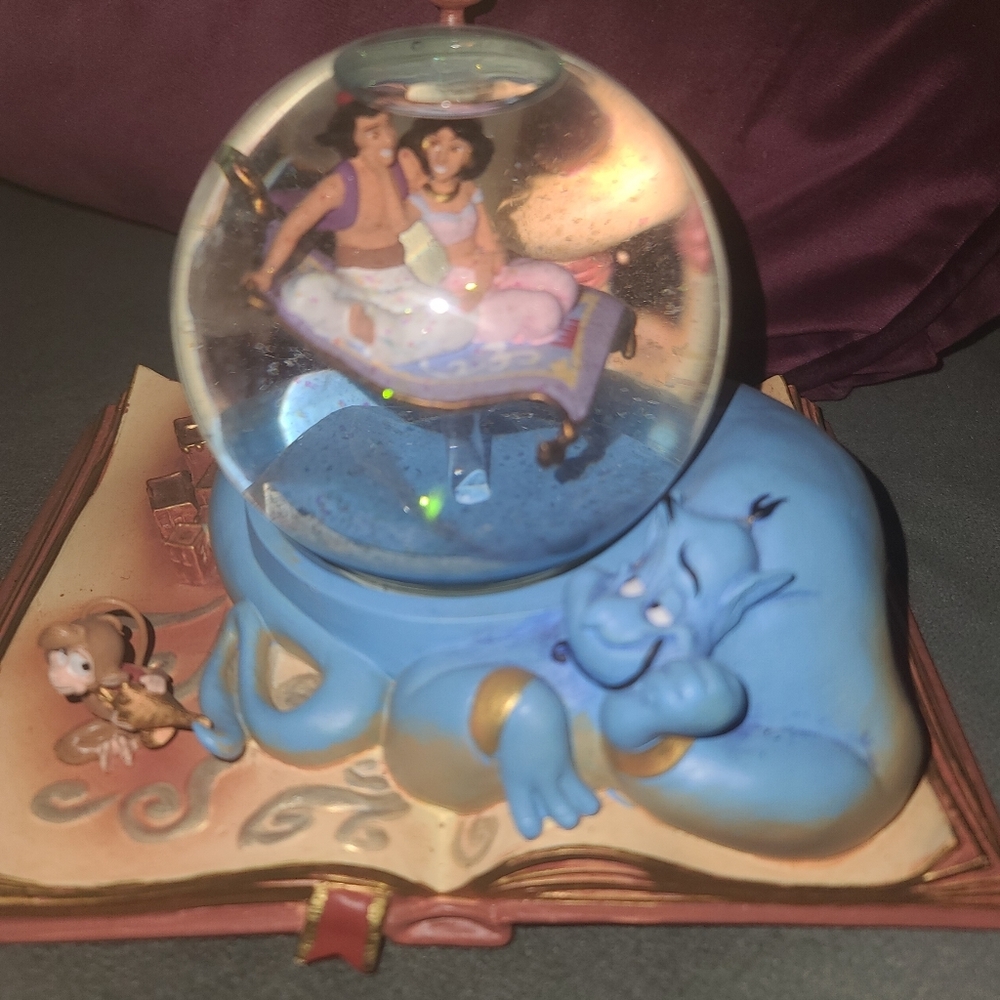 Hallmark | RARE Disney Aladdin The Wonders Within Snow Globe - Picture 2 of 7